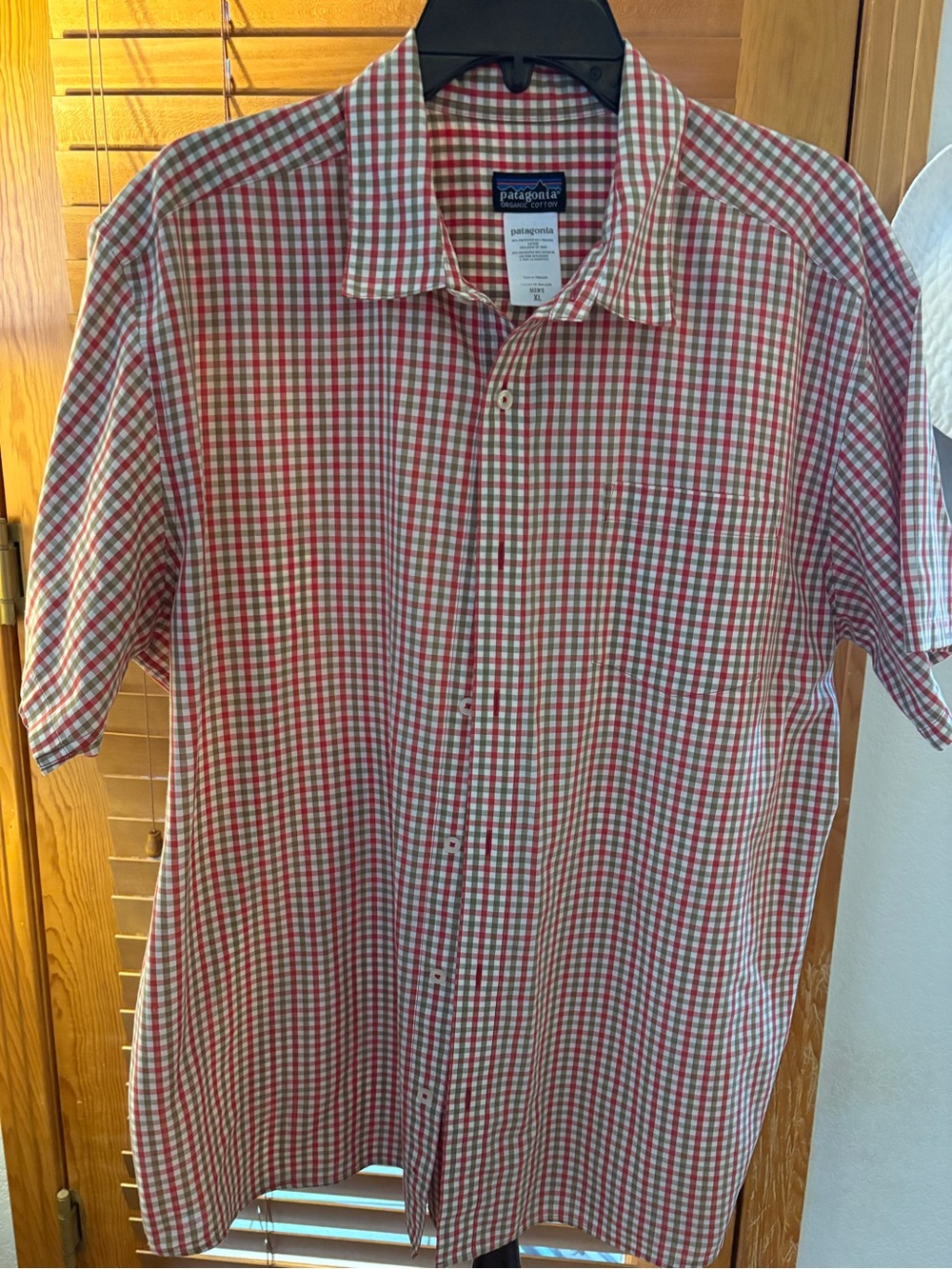 Patagonia Men’s Short-Sleeve Button-Down Shirt - Red & Green Check Size XL